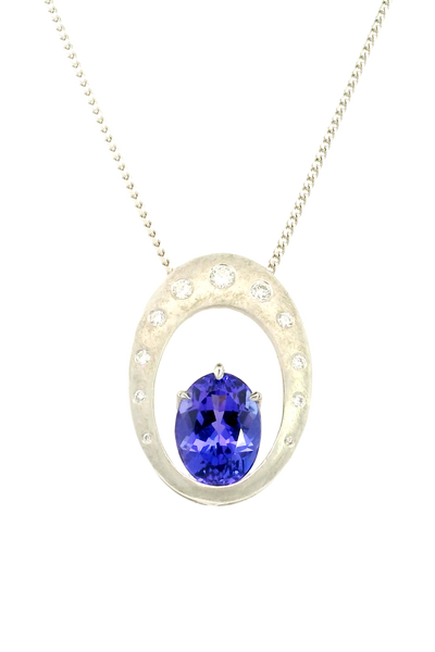 18ct white gold blue tanzanite pendant