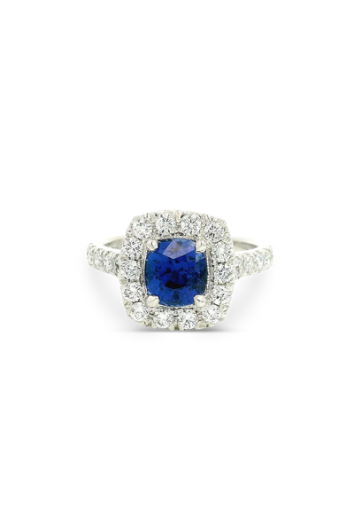 18ct white gold blue sapphire dress ring